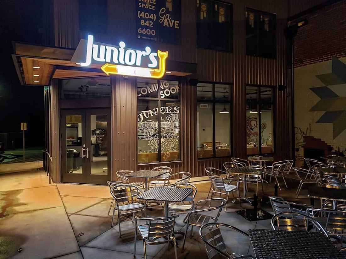 Junior's Pizza Storefront