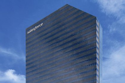 Salesforce Tower