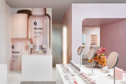 Glossier-Pop Up