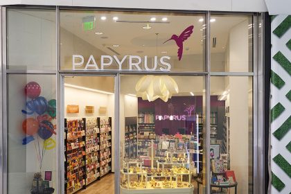 Papyrus Stores Closing - Westfeild Century City