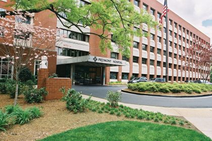 Piedmont Atlanta Hospital Buckhead Walgreens