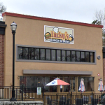 Lucky's Burger and Brew - Emory Village