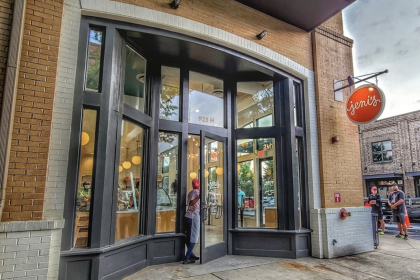 Jeni's Splendid Ice Creams Glenwood Park Open