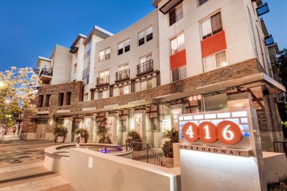 416 on Broadway