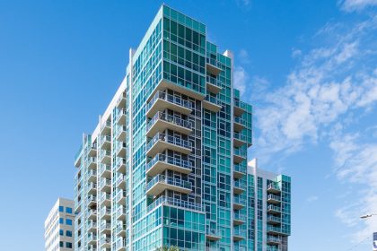 Waterton Acquires 318-Unit San Pedro Waterfront High-Rise - Photo