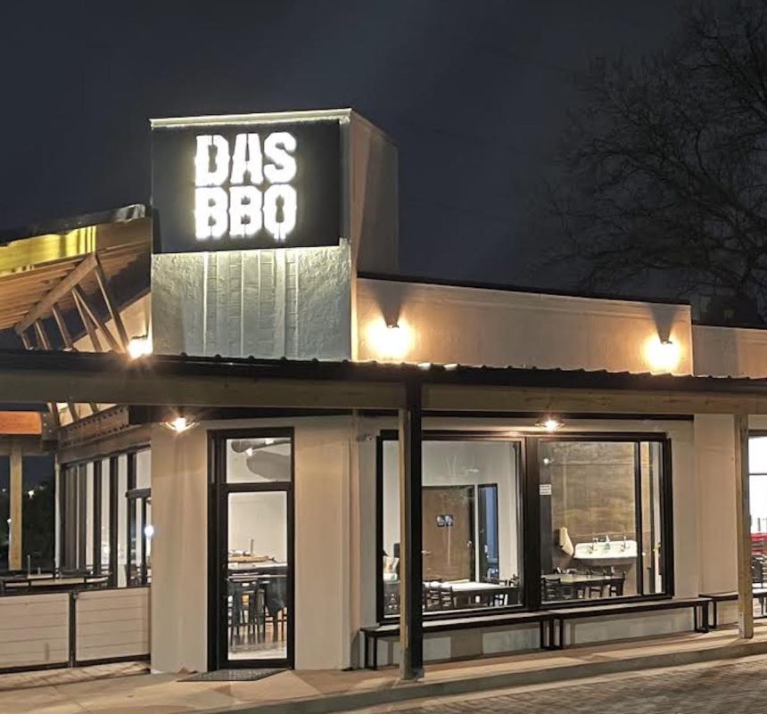 DAS BBQ Opens in Grant Park Replacing The Harp