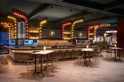 Puttshack Atlanta Main Bar