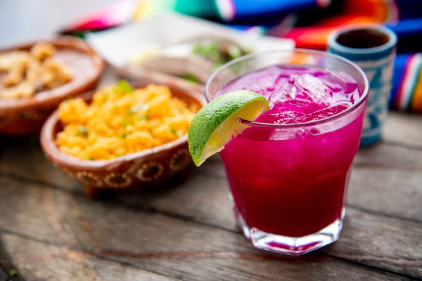 Owner of Taqueria El Tesoro Takes Over Lawrence’s Café & Restaurant Space