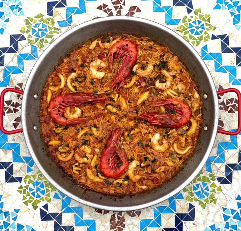 Dos Besos Bringing Spanish Paellas to Pasadena’s Old Town