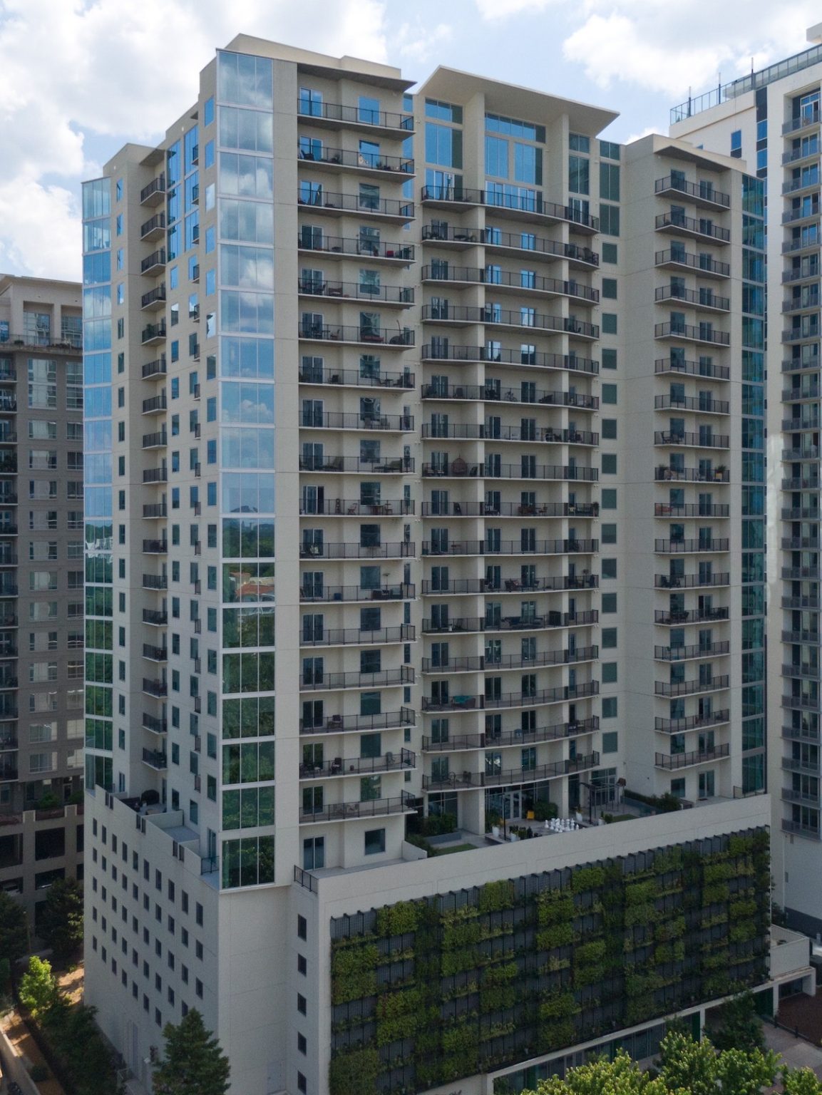 YOO on the Park Trades Hands in Midtown For 'Record-Setting' $112.5 MM