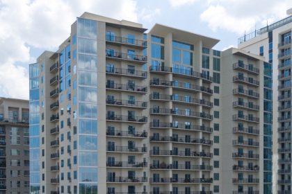 YOO on the Park Trades Hands in Midtown For 'Record-Setting' $112.5 MM