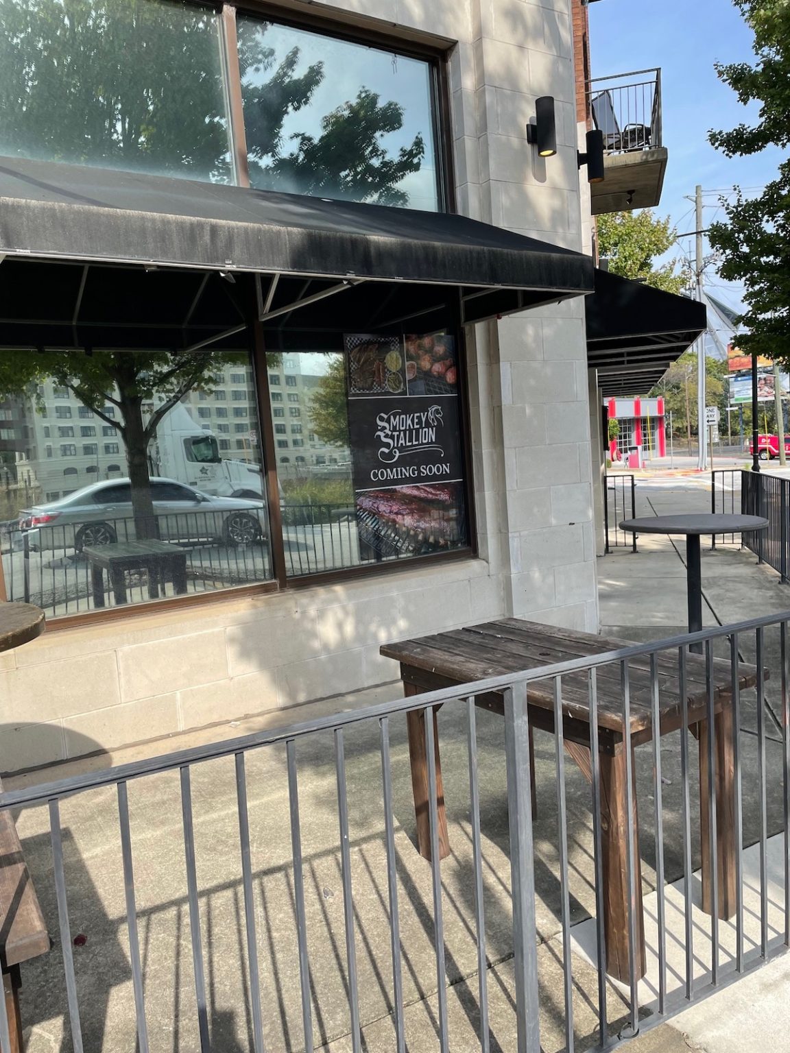 Smokey Stallion to Replace Smoke Ring on Nelson St.