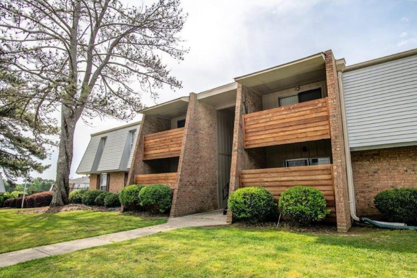 Central-Park-90-units-1972-vintage-located-at-582-Roberts-Drive-Riverdale-GA-30274