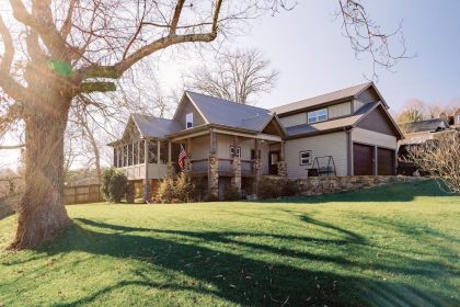 Make the Heart of Blue Ridge Your Home With This Luxury Mountain Cabin