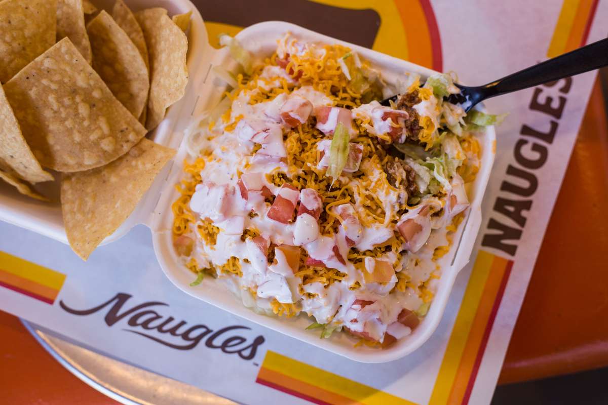 Naugles Tacos Closing in Huntington Beach, Moving to Artesia