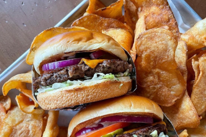 Stand-Up Burgers Adding Four LA Outposts by End of the Year