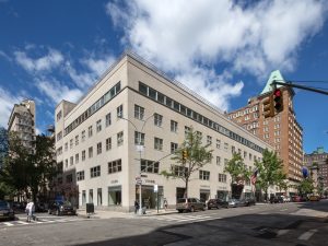 Renowned Art Gallery White Cube Signs 3.122 SF Lease at RFR's 980 Madison