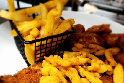 Iconic Jacksonville, FL Crabcake Factory Restaurant Reopens