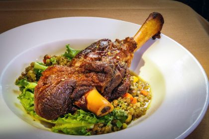 Owners of popular Novi restaurant Steve & Rocky’s sell to GM, who renames it Brentwood Grille