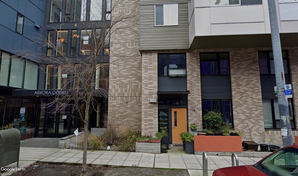 Toasted Bagels and Coffee Signs Lease in Seattle's University District