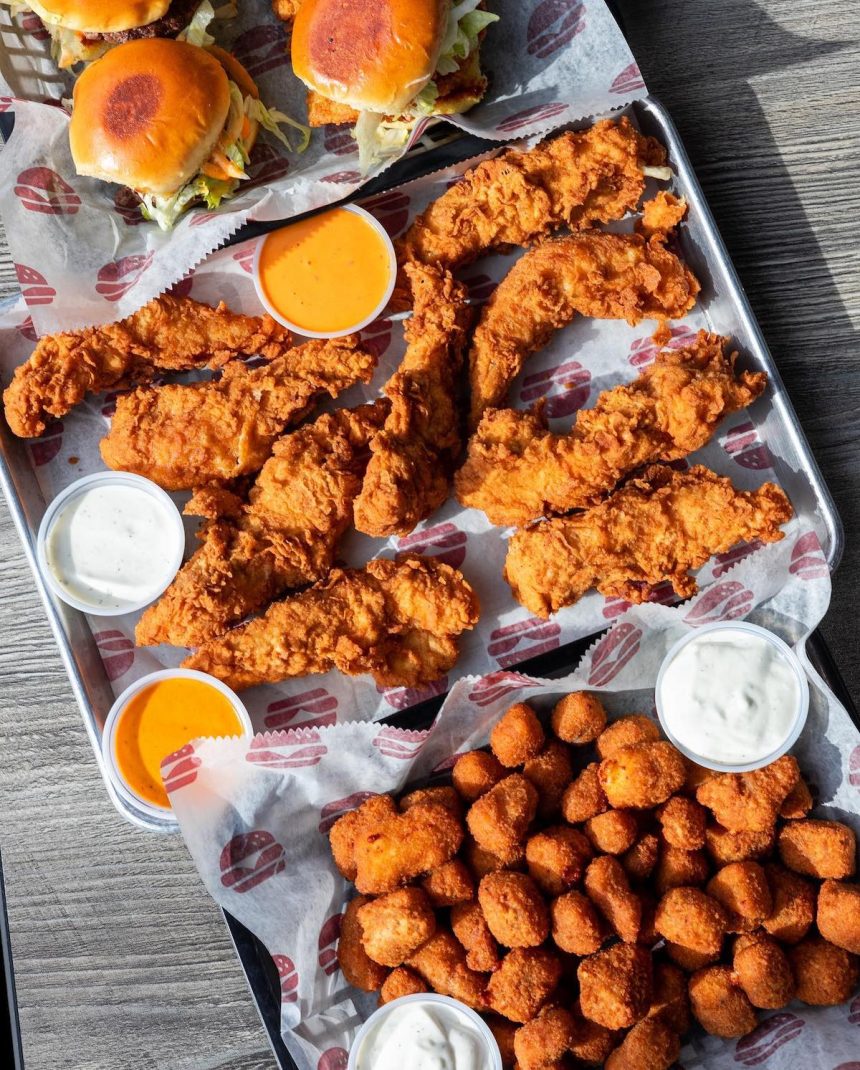 Detroit-Based Burger Chain Savvy Sliders Is Coming to Texas