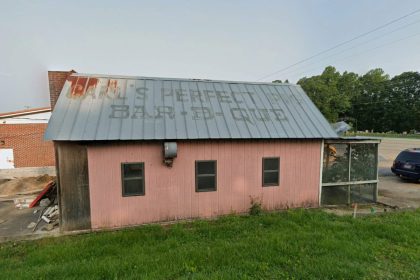 Pig N Pub Restaurant Will Serve Live Music and BBQ in White Bluff