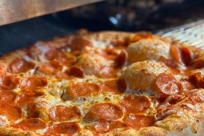 Stoners Pizza Joint Signs Multi-Unit Agreement to Bring Three Stores to Charlotte