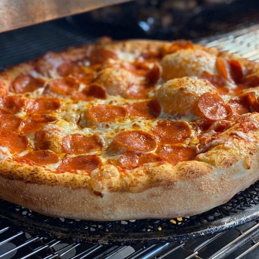 Stoners Pizza Joint Signs Multi-Unit Agreement to Bring Three Stores to Charlotte