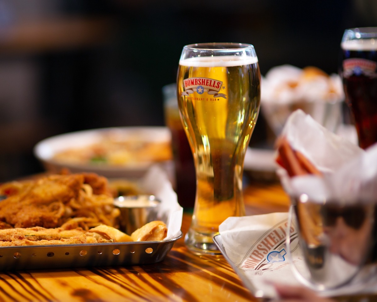 Bombshells Restaurant & Bar to Replace The Oceanaire Seafood Room