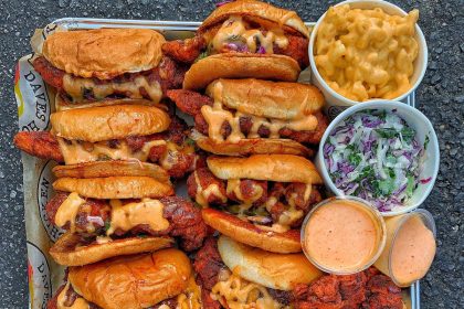 Daves Hot Chicken Signs Eight-Unit Franchise Agreement in Georgia