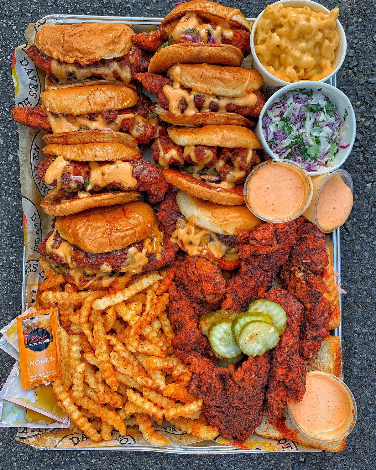 Daves Hot Chicken Signs Eight-Unit Franchise Agreement in Georgia