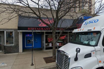 The Bagel Will Soon See a Change of Hands in Lakeview