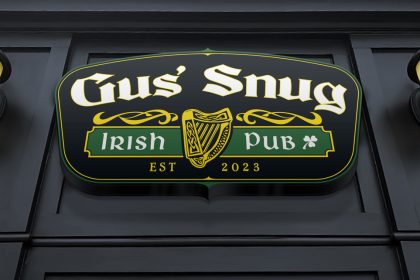 gus' snug new irish bar clawson front sign