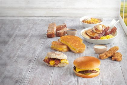 Farmer Boys To Celebrate Grand Opening of Huntington Park Restaurant With Fundraiser for Local High School