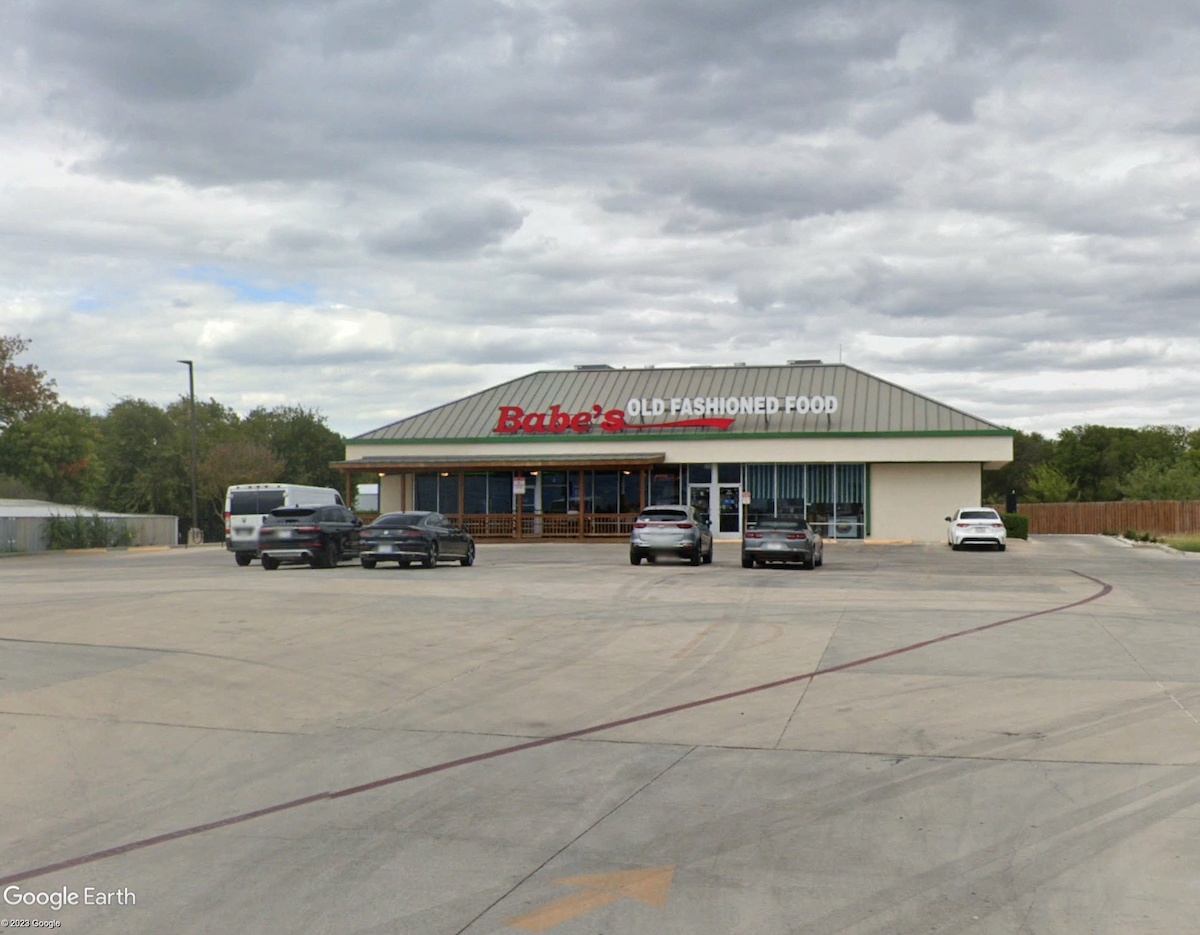 Babe's Old Fashioned Food Is Debuting a Sister Concept, Babe's Crispy Chicken