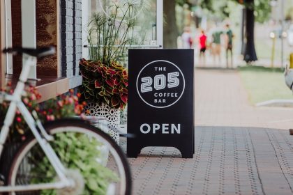 205 coffee bar holland outside open sign