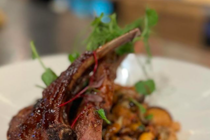 Aberdeen Steakhouse Serving Steak, Seafood in Downtown Milton Photo 01