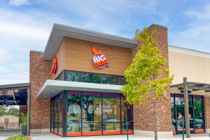 big chicken exterior storefront example from lone star