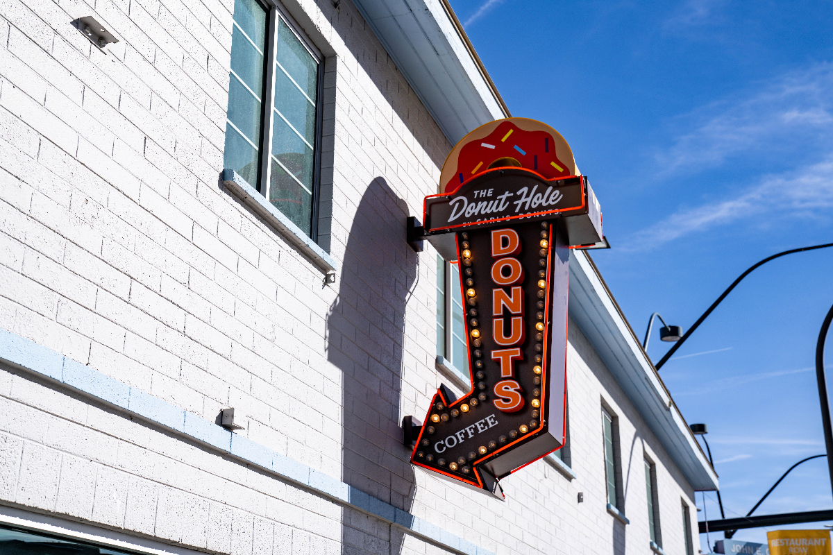CARL’S DONUTS DEBUTS THE DONUT HOLE IN DOWNTOWN LAS VEGAS