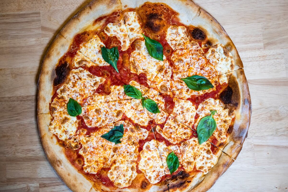 Dynamo Pizza Bringing New York 80s Nostalgia to Downtown Jacksonville