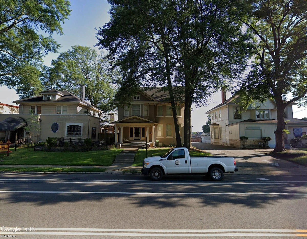 Pearl's Tea & Coffee House: New Addition to Midtown's Boba Tea Trend