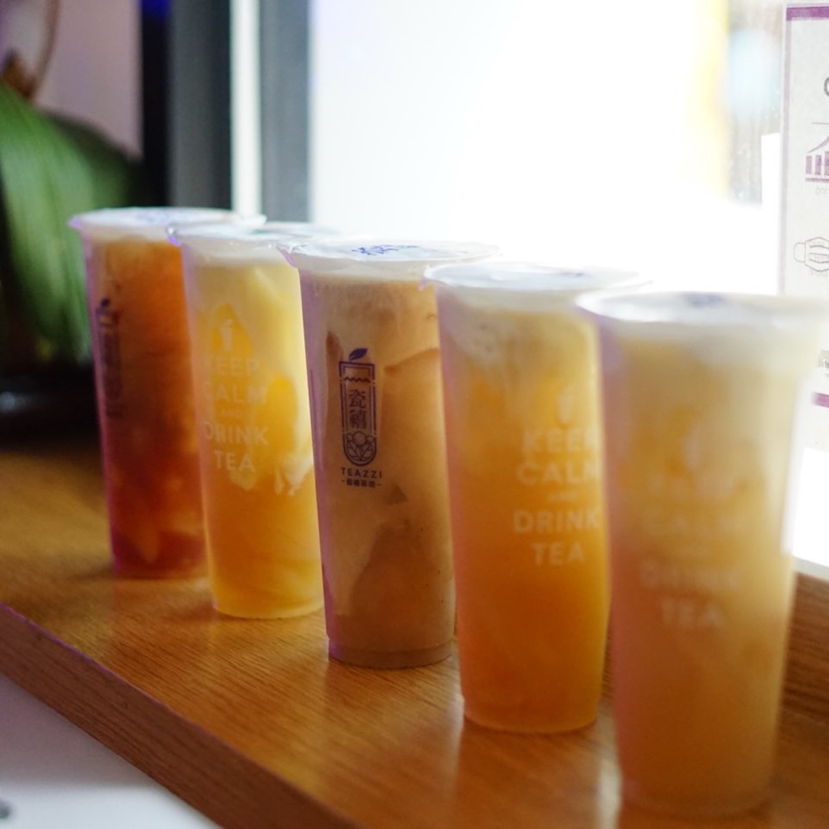 Teazzi Tea and Beard Papa's Join Forces at CambridgeSide Mall