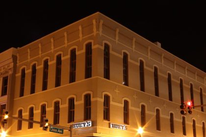 Huey's Downtown Set for Temporary Closure and Upgrades