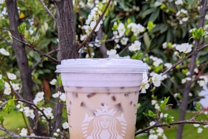 Starbucks Plans Yet Another Drive-Thru