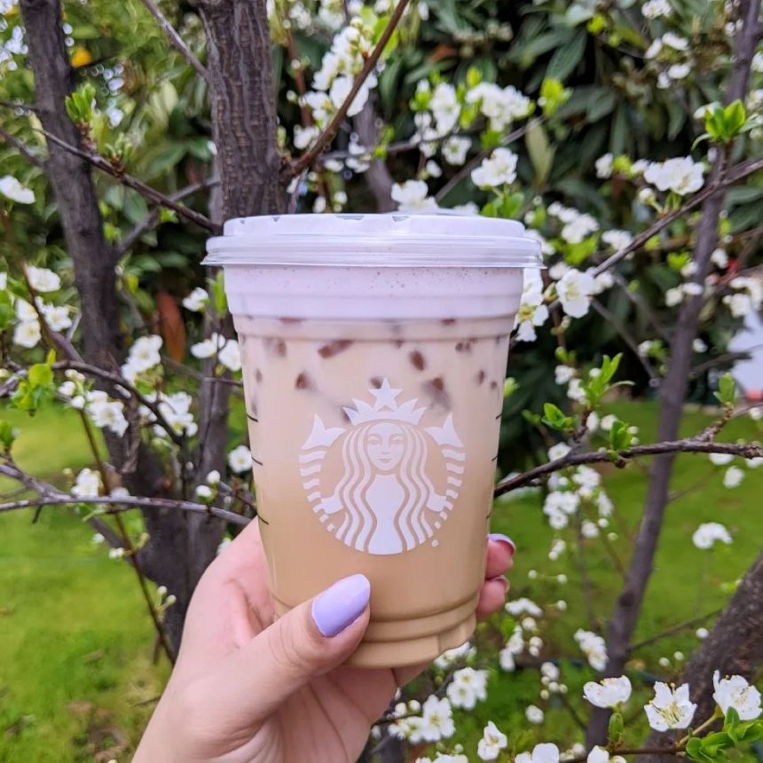 Starbucks Plans Yet Another Drive-Thru