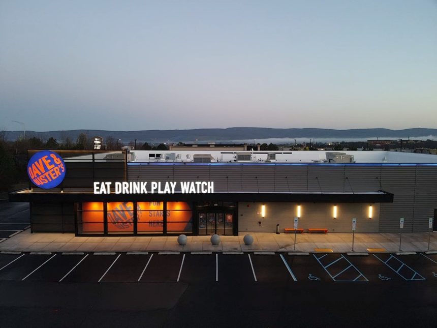 dave & buster's exterior