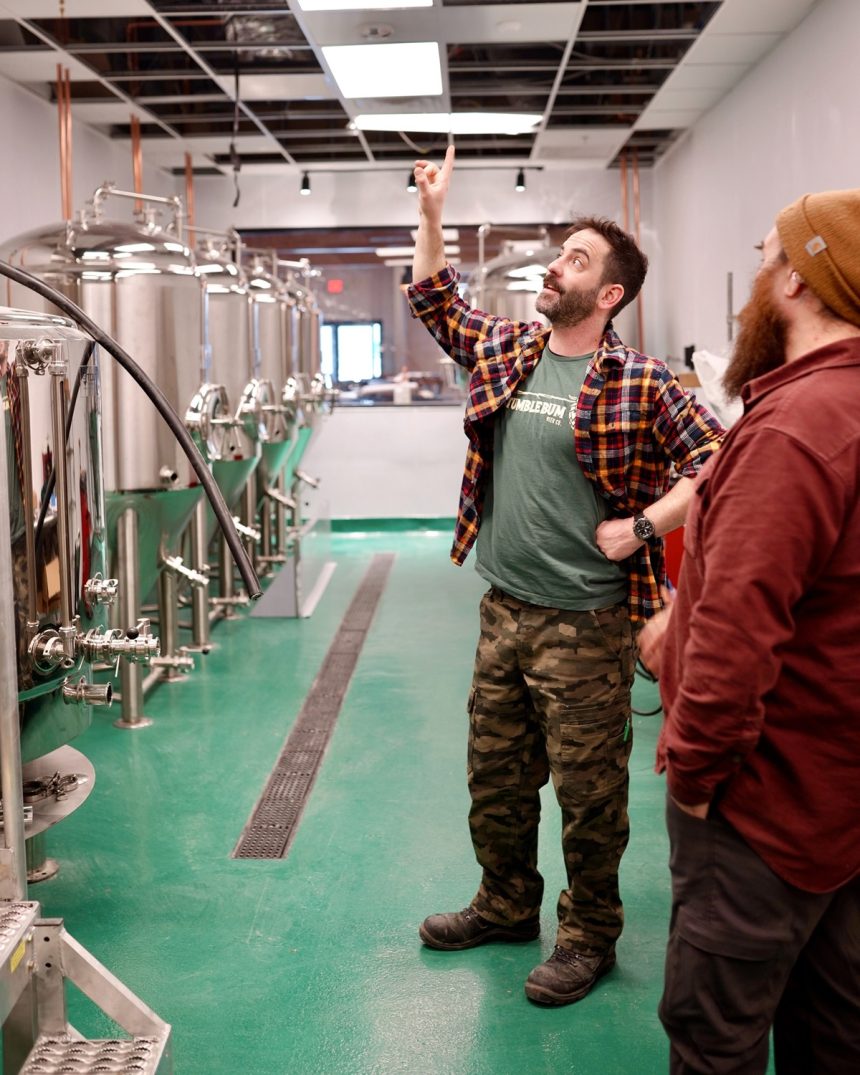 stumblebum eli and chris in brewery
