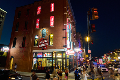 Raising Cane’s Takes Center Stage in the Heart of Music City with Flagship Restaurant on Broadway