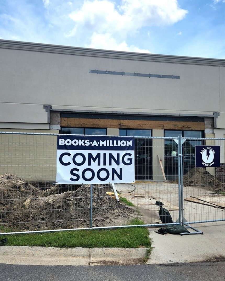 Books-A-Million and Joe Muggs to Open in Beaufort Plaza Shopping Center
