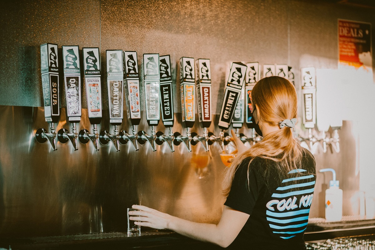 calicraft brewing davis opening restaurant davis collection taproom